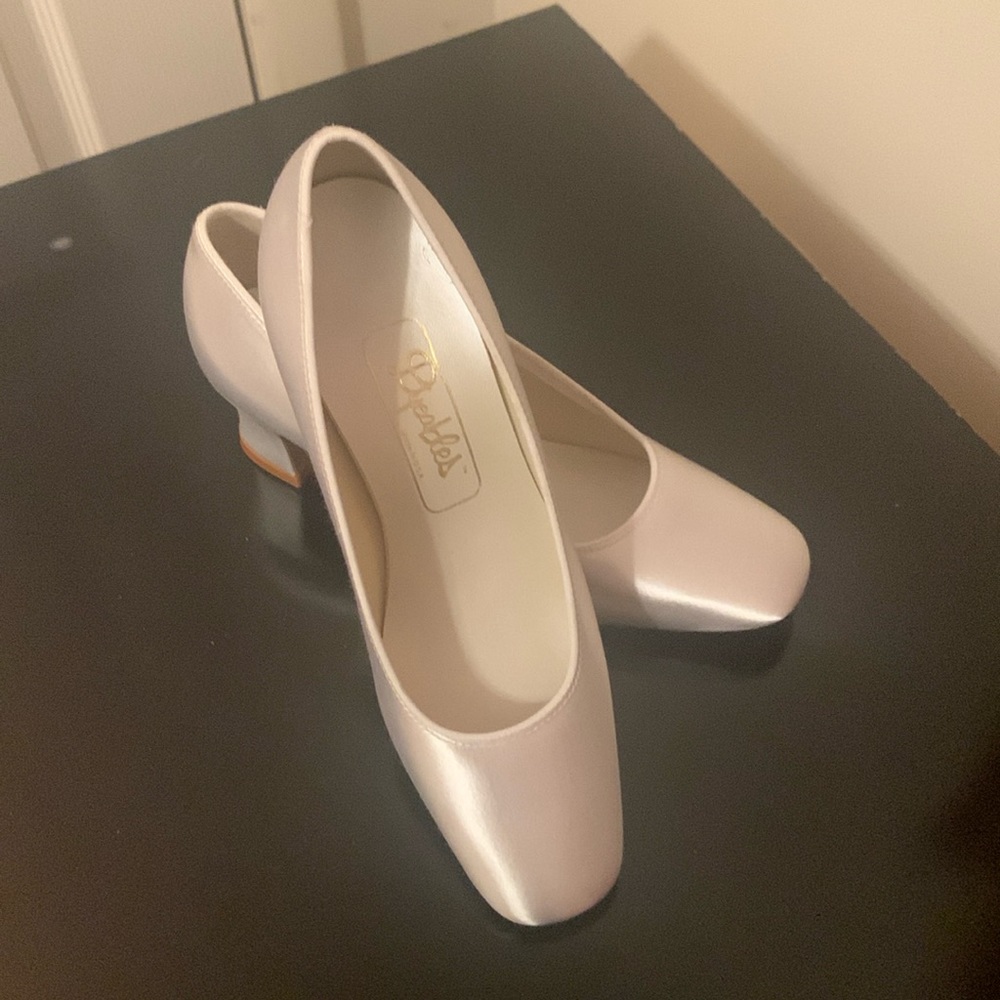 Lilac girls dress shoes